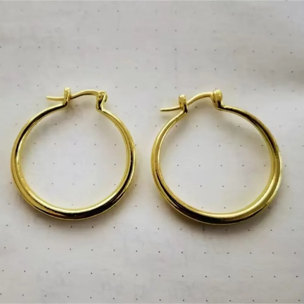 Fashion Golden Plated Hoop Earrings Simple Design For Women and Girls